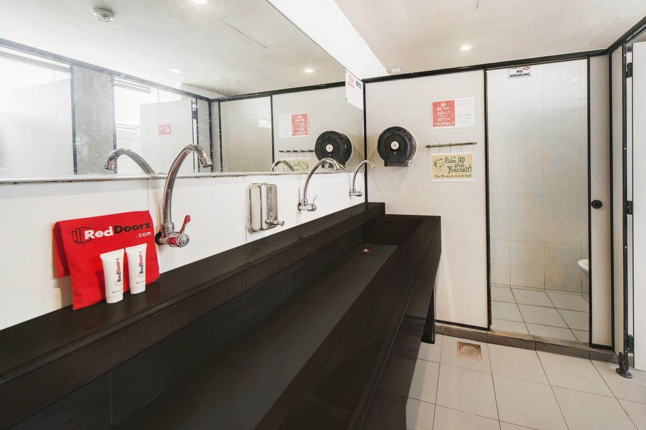 Reddoorz Hostel @ Jalan Besar Singapore Bagian luar foto