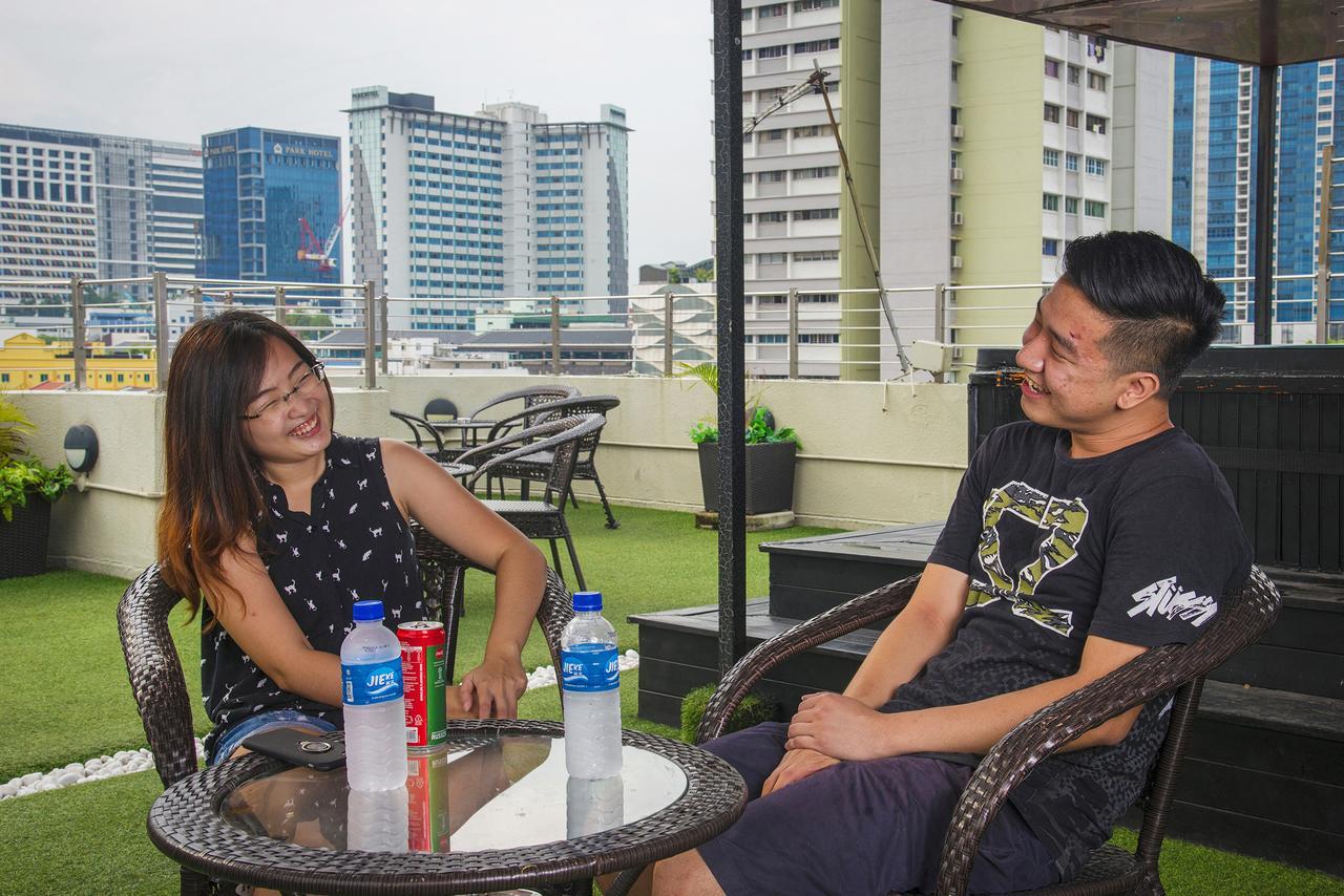 Reddoorz Hostel @ Jalan Besar Singapore Bagian luar foto